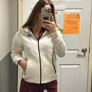 Nike tech jacket cream